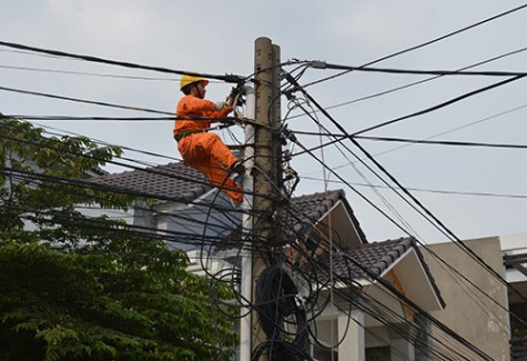 Ngành điện: Bảo đảm an toàn, thông suốt mùa cao điểm cuối năm