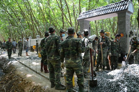 Trung đoàn 1 - Sư đoàn 9: Hoàn thành tốt nhiệm vụ hành quân làm công tác dân vận