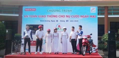 “An toàn giao thông cho nụ cười ngày mai”