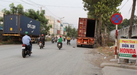 Kiên quyết xử lý xe container dừng đỗ gây mất an toàn giao thông