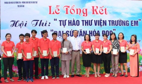 TX.Dĩ An: Tôn vinh và khuyến khích phong trào đọc sách trong các trường học