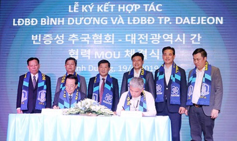 Bình Dương và thành phố Daejeon (Hàn Quốc) ký kết hợp tác phát triển bóng đá