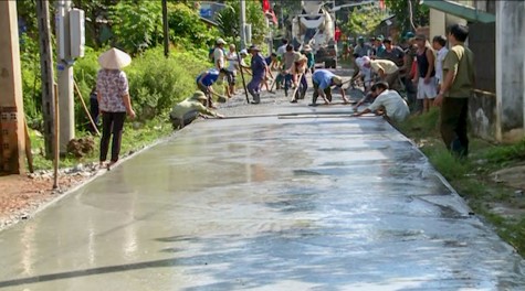 Những con đường “ý Đảng lòng dân”