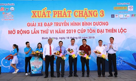 Khởi tranh chặng 3 giải xe đạp Truyền hình Bình Dương