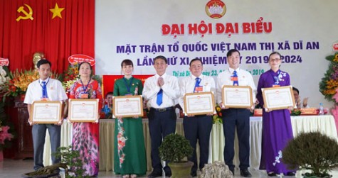 Đại hội Đại biểu MTTQ Việt Nam TX. Dĩ An lần thứ XI thành công tốt đẹp