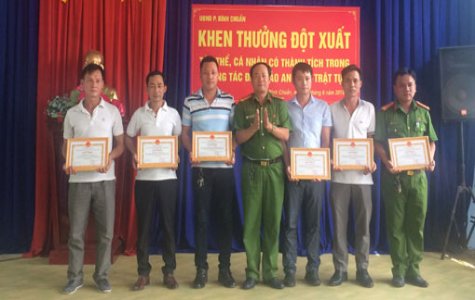 Phường Bình Chuẩn, TX.Thuận An: Khen thưởng “hiệp sĩ” tham gia phá án