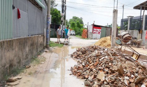 Vụ lấn chiếm lối đi chung ở KP.7, phường Phú Lợi, TP.Thủ Dầu Một: Chính quyền địa phương đã linh động giải quyết