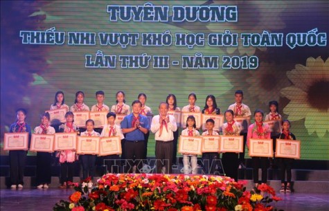 Tuyên dương thiếu nhi vượt khó học giỏi tiêu biểu toàn quốc năm 2019