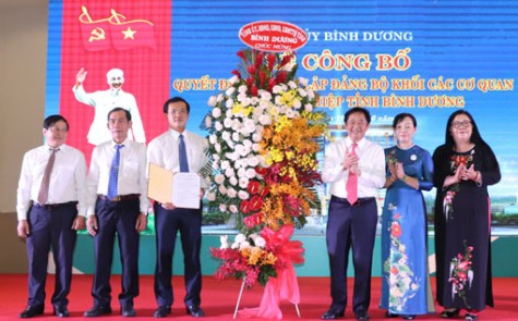 Công bố thành lập Đảng bộ khối Các cơ quan và Doanh nghiệp tỉnh Bình Dương