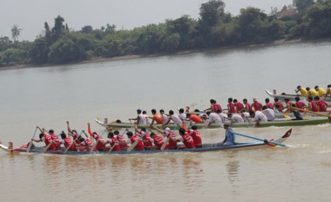 Về Tân Uyên thưởng ngoạn sông nước, vườn cây...