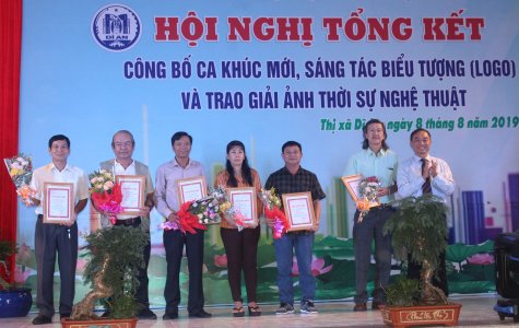 Công bố ca khúc mới, trao giải ảnh thời sự nghệ thuật kỷ niệm 20 năm tái lập huyện Dĩ An