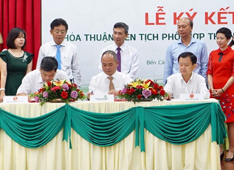 Vietcombank Bắc Bình Dương: Ký kết phối hợp thu ngân sách trên địa bàn huyện Dầu Tiếng