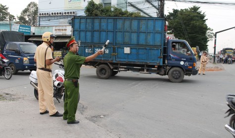 Kéo giảm tai nạn, ùn tắc giao thông: Thực hiện đồng bộ, quyết liệt các giải pháp