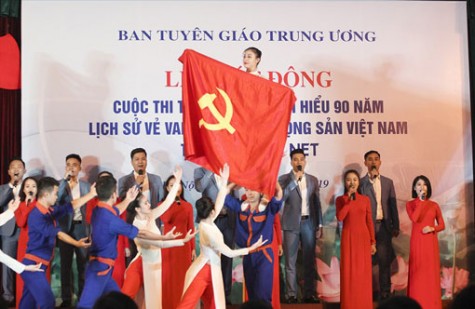 Cuộc thi trắc nghiệm tìm hiểu 90 năm lịch sử vẻ vang của Đảng: Tự hào về Đảng quang vinh