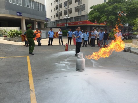 Phòng Cảnh sát PCCC-CNCH, Công an tỉnh: Tổ chức tuyên truyền về PCCC tại chung cư Hiệp Thành 3