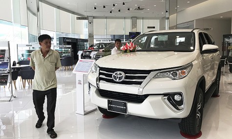 Toyota Fortuner giảm 100 triệu tại đại lý