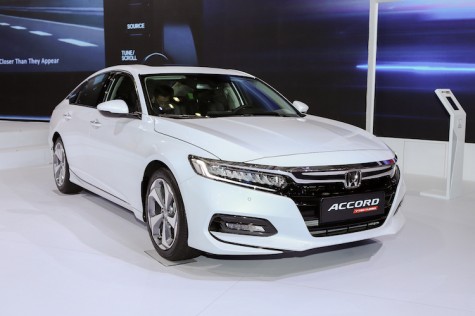 Honda Accord 2019 giá từ 1,319 tỷ đồng