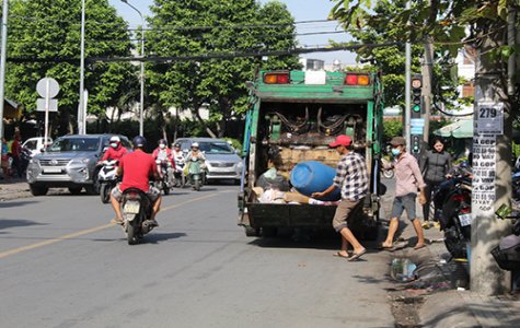 TX.Dĩ An: Chấn chỉnh hoạt động thu gom rác thải sinh hoạt