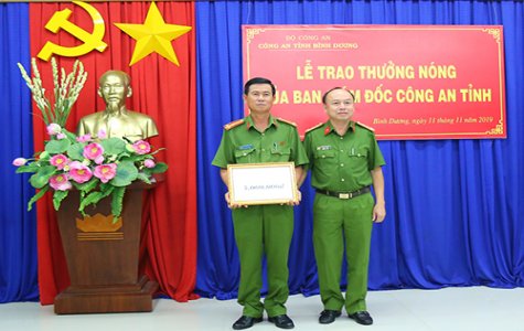 Trao thưởng tổ tuần tra không nhận hối lộ