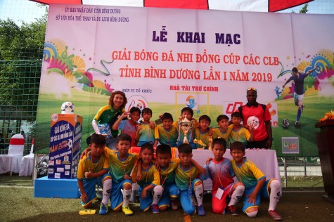 Ấn tượng ngày khai mạc giải bóng đá Nhi đồng Bình Dương 2019