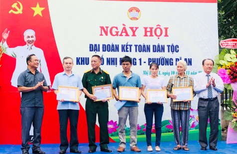 Hướng đến cơ sở, chăm lo đời sống nhân dân