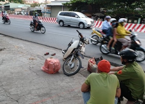 Bị tai nạn tử vong khi đang đứng trên lề đường