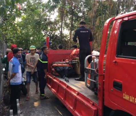 Cùng nhau đi tắm sông Sài Gòn, một bé trai 13 tuổi mất tích