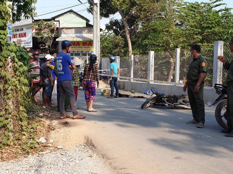 Lao xe máy vào hàng rào, nam thanh niên tử vong