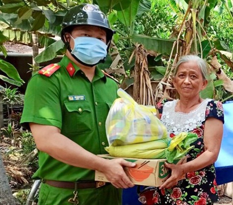 Phường Bình Nhâm, TP.Thuận An: Kịp thời chăm lo các đối tượng khó khăn trong mùa dịch