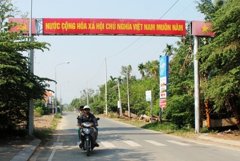 Bình Nhâm thay màu áo mới