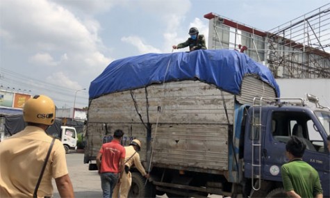 Ra quân tổng kiểm soát phương tiện giao thông trên địa bàn tỉnh: Nâng cao ý thức chấp hành pháp luật của người tham gia giao thông