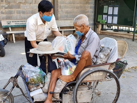 Nghìn giỏ quà san sẻ yêu thương