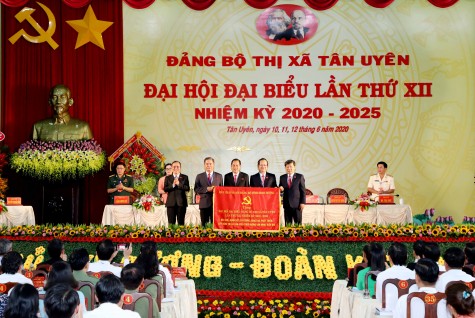 Đại hội Đại biểu Đảng bộ TX.Tân Uyên thứ XII, nhiệm kỳ 2020-2025: Vì mục tiêu phát triển theo hướng văn minh, hiện đại và bền vững