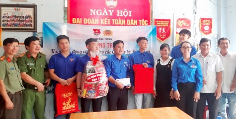 Thăm hỏi các câu lạc bộ trong công tác phòng, chống ma túy