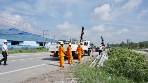 Công ty Điện lực Bình Dương: Triển khai phương án diễn tập khắc phục sự cố điện do thiên tai