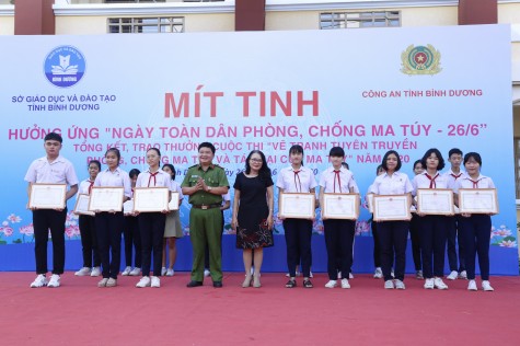 Mít tinh hưởng ứng Ngày toàn dân phòng chống ma túy (26-6) năm 2020