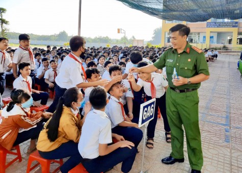 Công an TX.Bến Cát: Chủ động phòng chống tội phạm ma túy vùng ven