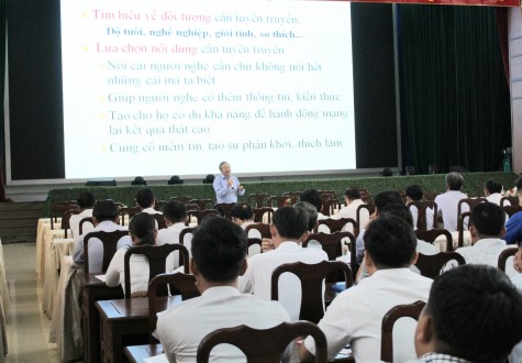 TX.Tân Uyên: Tập huấn kỹ năng tuyên truyền pháp luật cho tuyên truyền viên, báo cáo viên