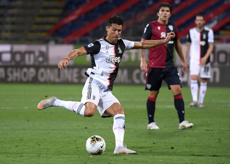 Ronaldo tịt ngòi trước Cagliari