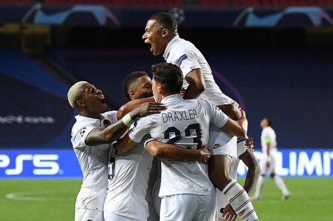 PSG vào bán kết Champions League