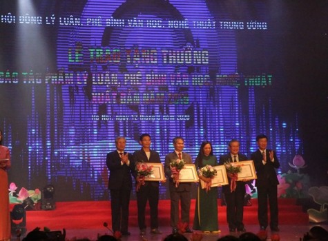 Tặng thưởng 15 tác phẩm lý luận, phê bình văn học, nghệ thuật xuất bản năm 2019