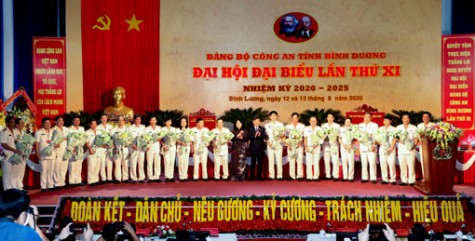 Xây dựng lực lượng Công an tỉnh trong sạch vững mạnh, có sức chiến đấu cao, hết lòng hết sức phụng sự Tổ quốc, phục vụ nhân dân