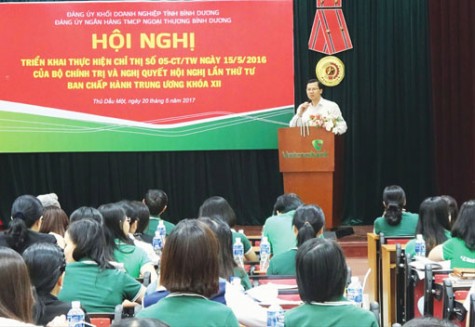 Ngân hàng TMCP Ngoại thương VN - chi nhánh Bình Dương: Điển hình trong phong trào thi đua yêu nước