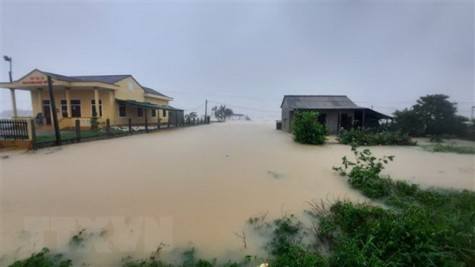 Mưa lũ làm 5 người chết, nhiều thiệt hại tại các địa phương