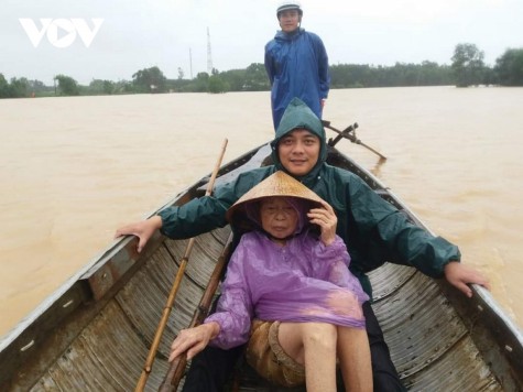 Mưa lũ tại miền Trung- Tây nguyên làm 4 người chết, 8 người mất tích