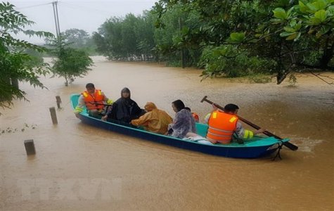 Lở đất tại Quảng Trị vùi lấp cán bộ, chiến sỹ: Thấy thi thể đầu tiên