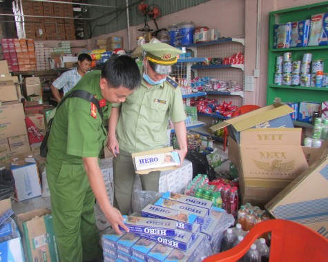 Phát hiện hàng ngàn bao thuốc lá lậu