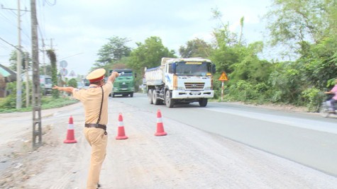 Triển khai chuyên đề “siết” tải trọng