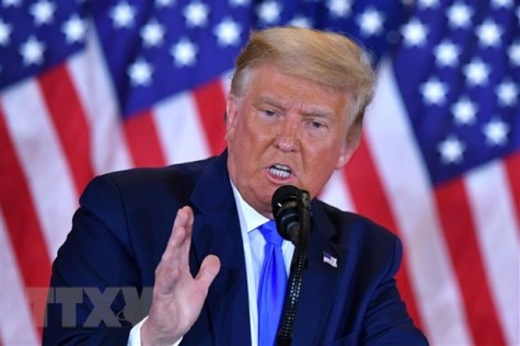 Tổng thống Trump ký sắc lệnh hạn chế đầu tư vào Trung Quốc