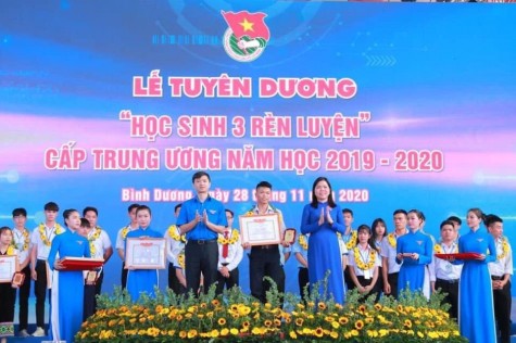 Bình Dương tổ chức lễ tuyên dương “Học sinh 3 tốt” và “Học sinh 3 rèn luyện” cấp Trung ương